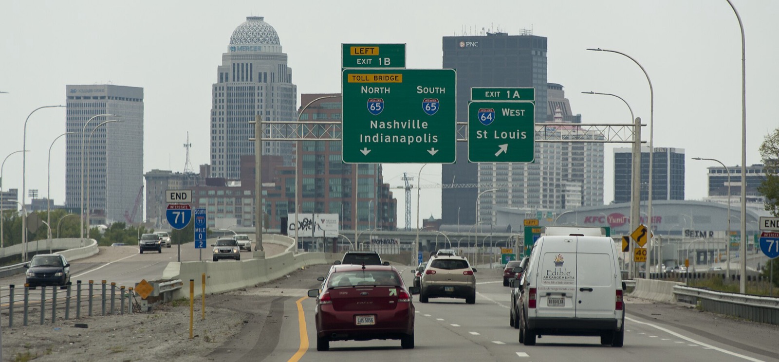 Interstate highway sign marking the end of Interstate 71